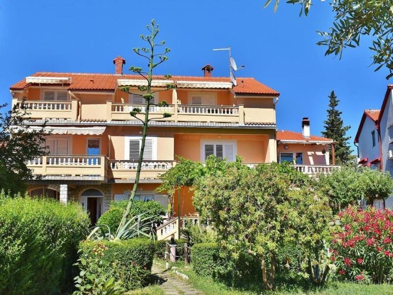 sandra-apartments1 sandra-apartments1